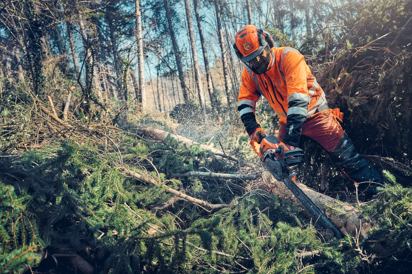 Husqvarna motorsåg och röjsåg